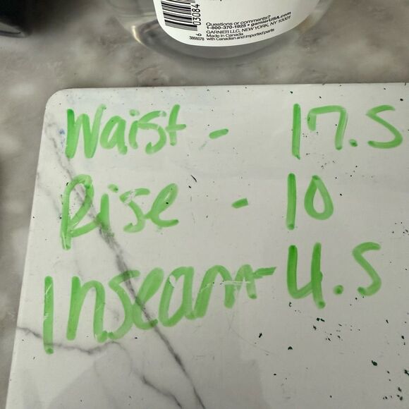 Columbia Women’s XL Black Athletic Shorts - Picture 5 of 5